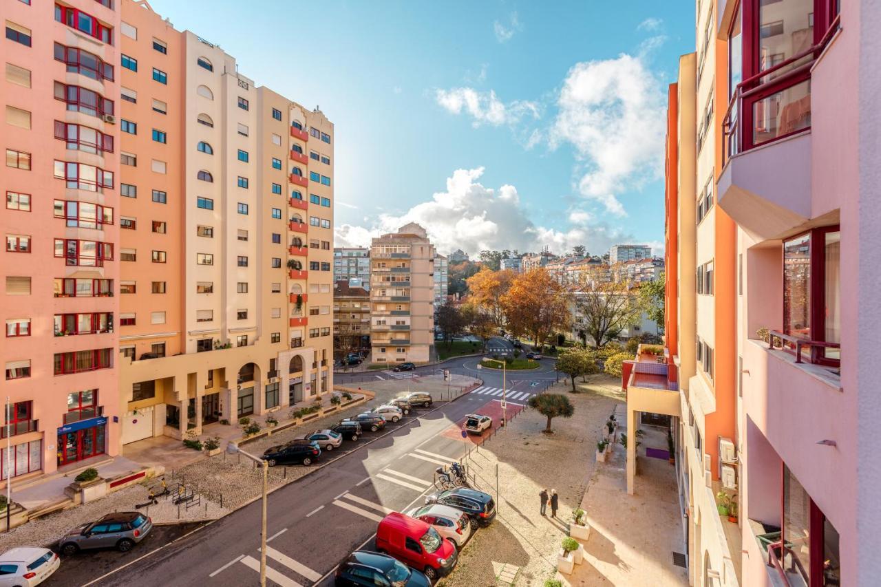 Elegant 3 Bedroom - Centre - Garage - Metro Appartamento *