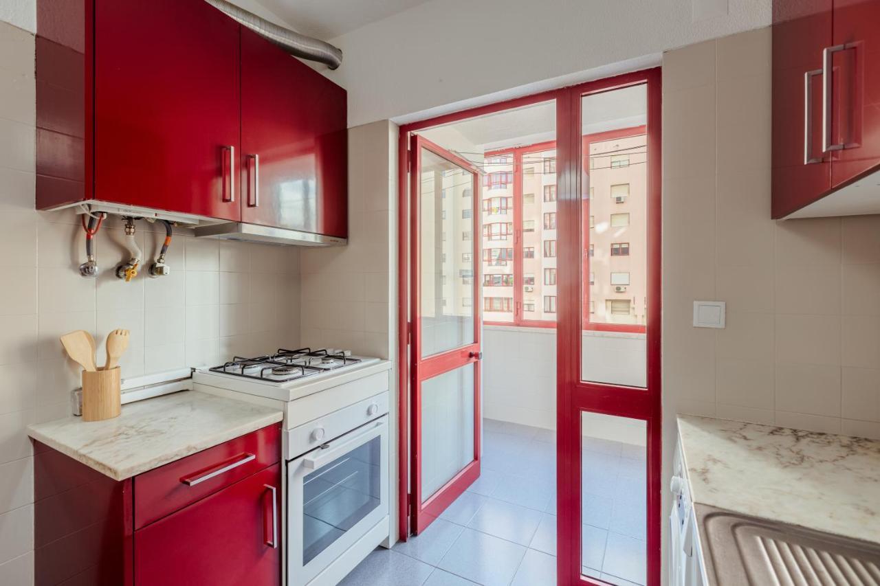 Elegant 3 Bedroom - Centre - Garage - Metro Appartamento